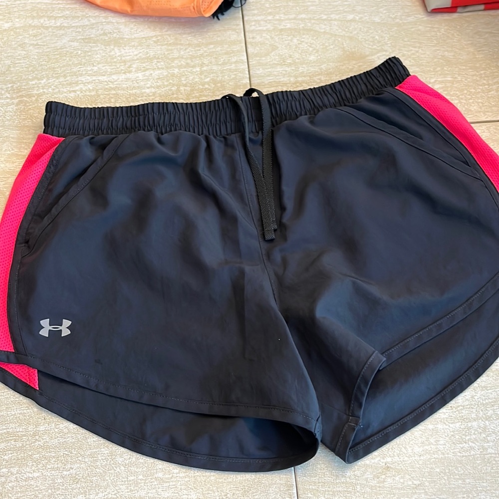 Black/ pink athletic shorts